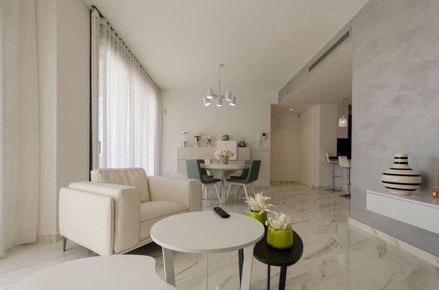 3 soveværelse Villa til salg i San Miguel de Salinas med swimmingpool garage - € 630.000 (Ref: 10081412)