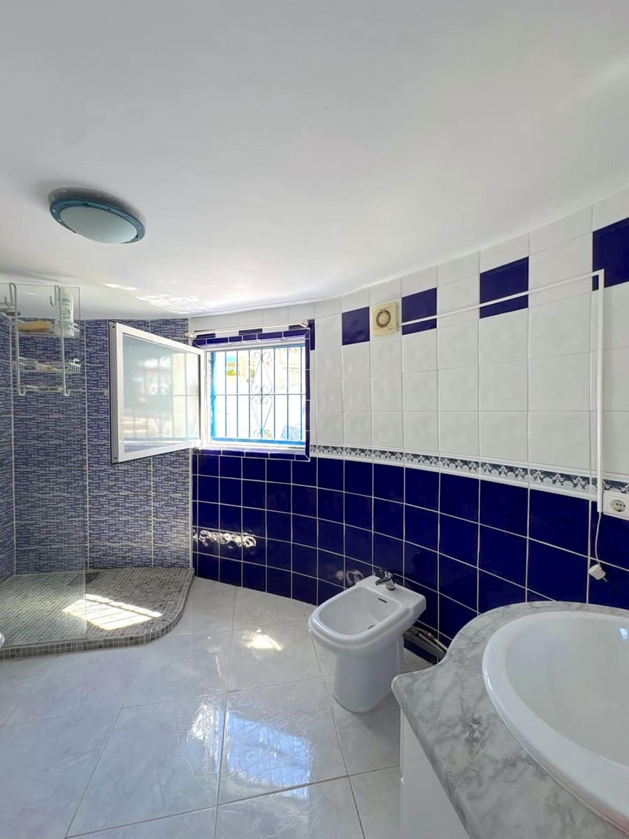 5 sovrum Villa till salu i La Marquesa med pool garage - 425 000 € (Ref: 10109843)