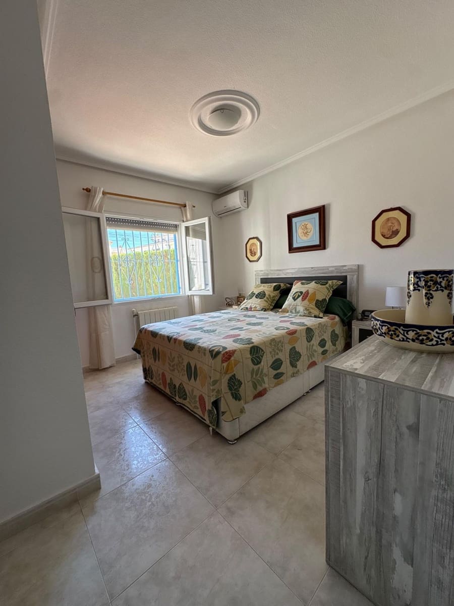 5 sovrum Villa till salu i La Marquesa med pool garage - 425 000 € (Ref: 10109843)