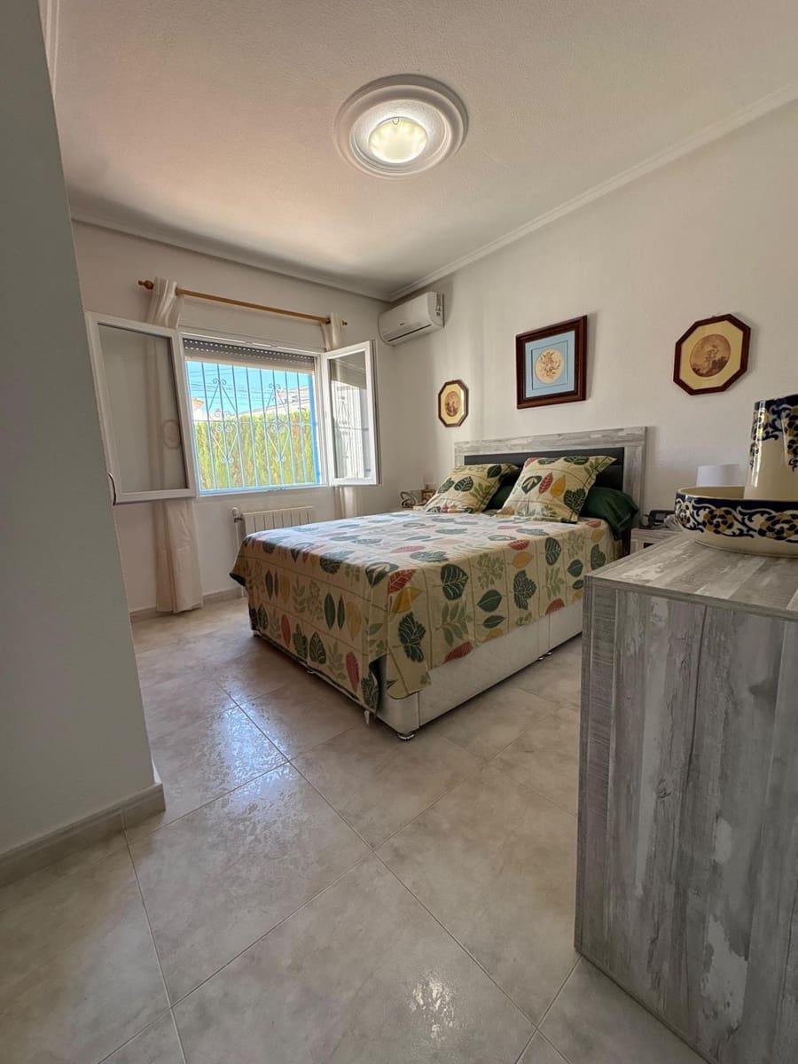 5 sovrum Villa till salu i La Marquesa med pool garage - 425 000 € (Ref: 10109843)