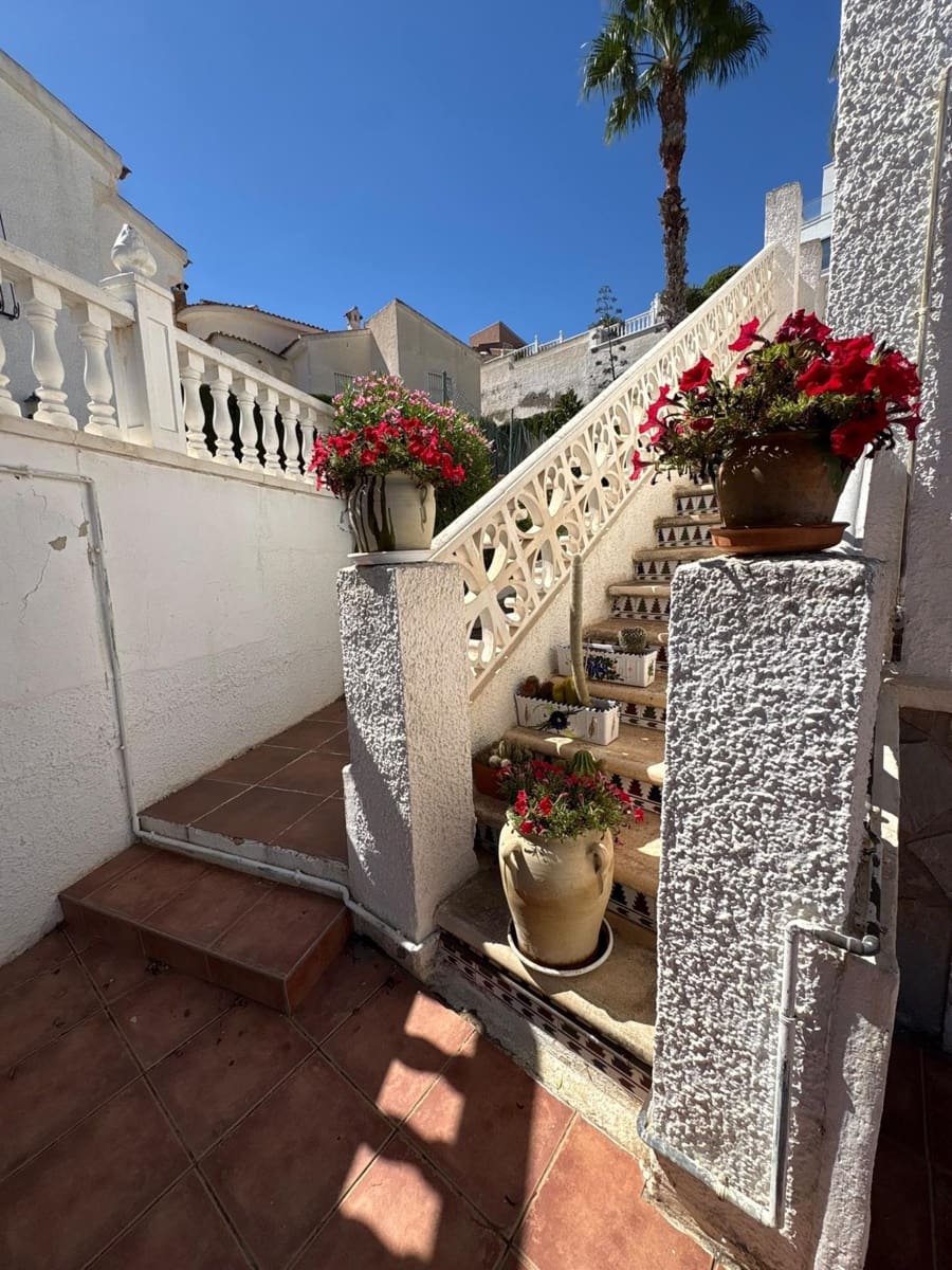 5 sovrum Villa till salu i La Marquesa med pool garage - 425 000 € (Ref: 10109843)