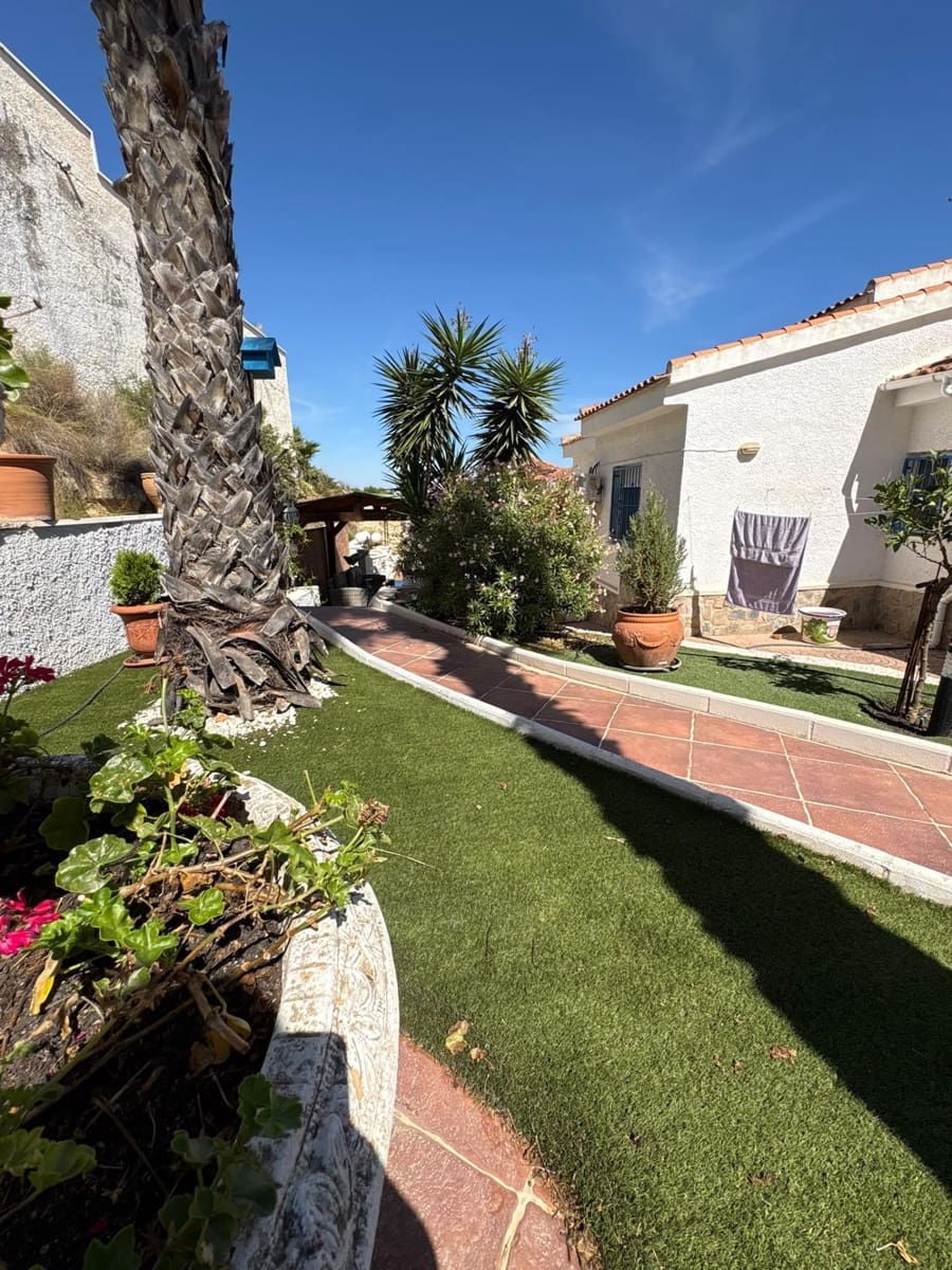 5 sovrum Villa till salu i La Marquesa med pool garage - 425 000 € (Ref: 10109843)