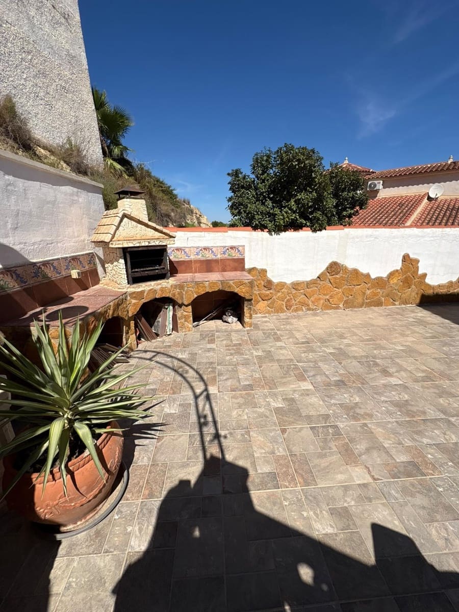 5 sovrum Villa till salu i La Marquesa med pool garage - 425 000 € (Ref: 10109843)