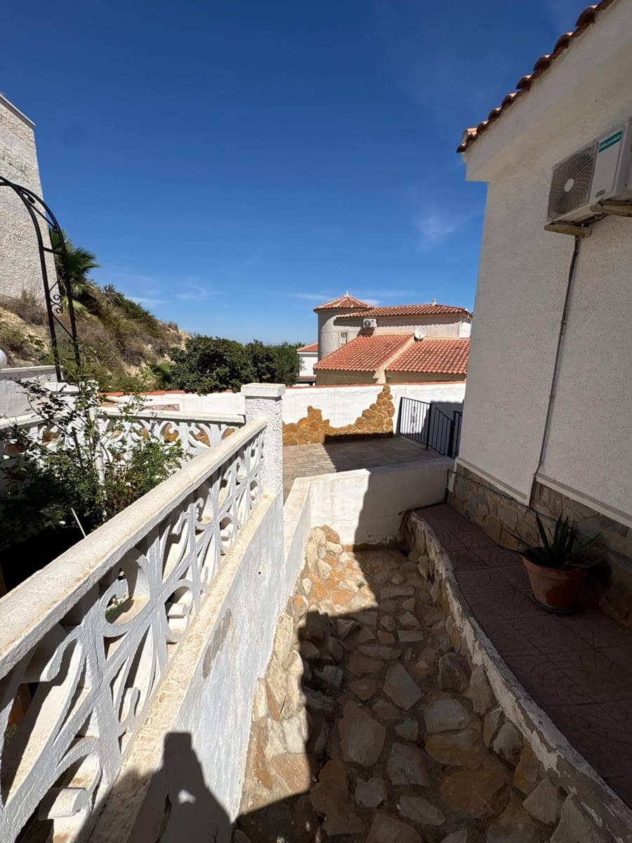 5 sovrum Villa till salu i La Marquesa med pool garage - 425 000 € (Ref: 10109843)
