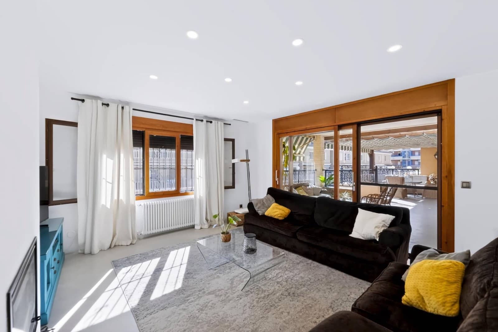 6 sypialnia Willa na sprzedaż w Guardamar del Segura z basenem - 3 500 000 € (Ref: 10130011)