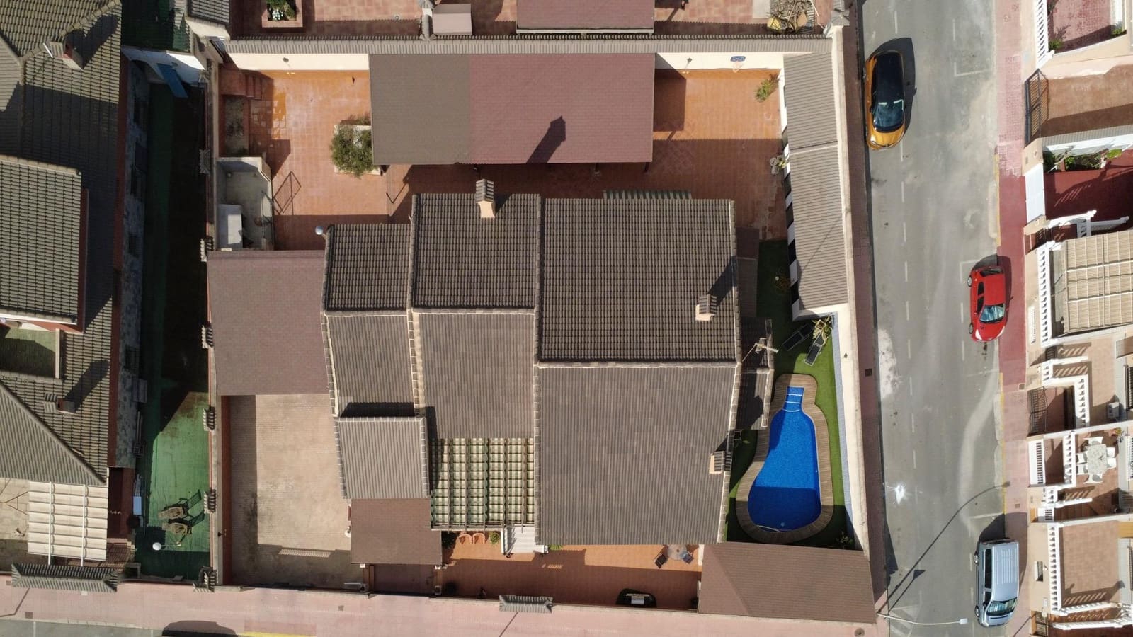 6 sypialnia Willa na sprzedaż w Guardamar del Segura z basenem - 3 500 000 € (Ref: 10130011)