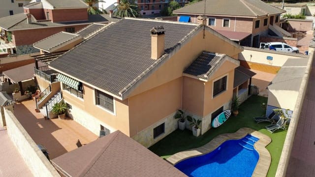 6 sypialnia Willa na sprzedaż w Guardamar del Segura z basenem - 3 500 000 € (Ref: 10130011)