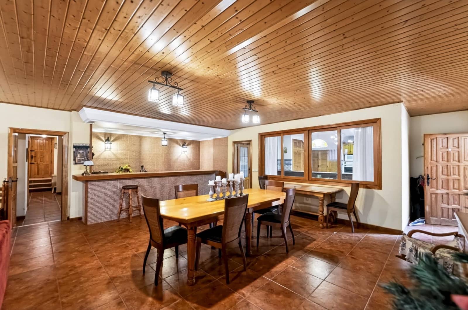 6 sypialnia Willa na sprzedaż w Guardamar del Segura z basenem - 3 500 000 € (Ref: 10130011)