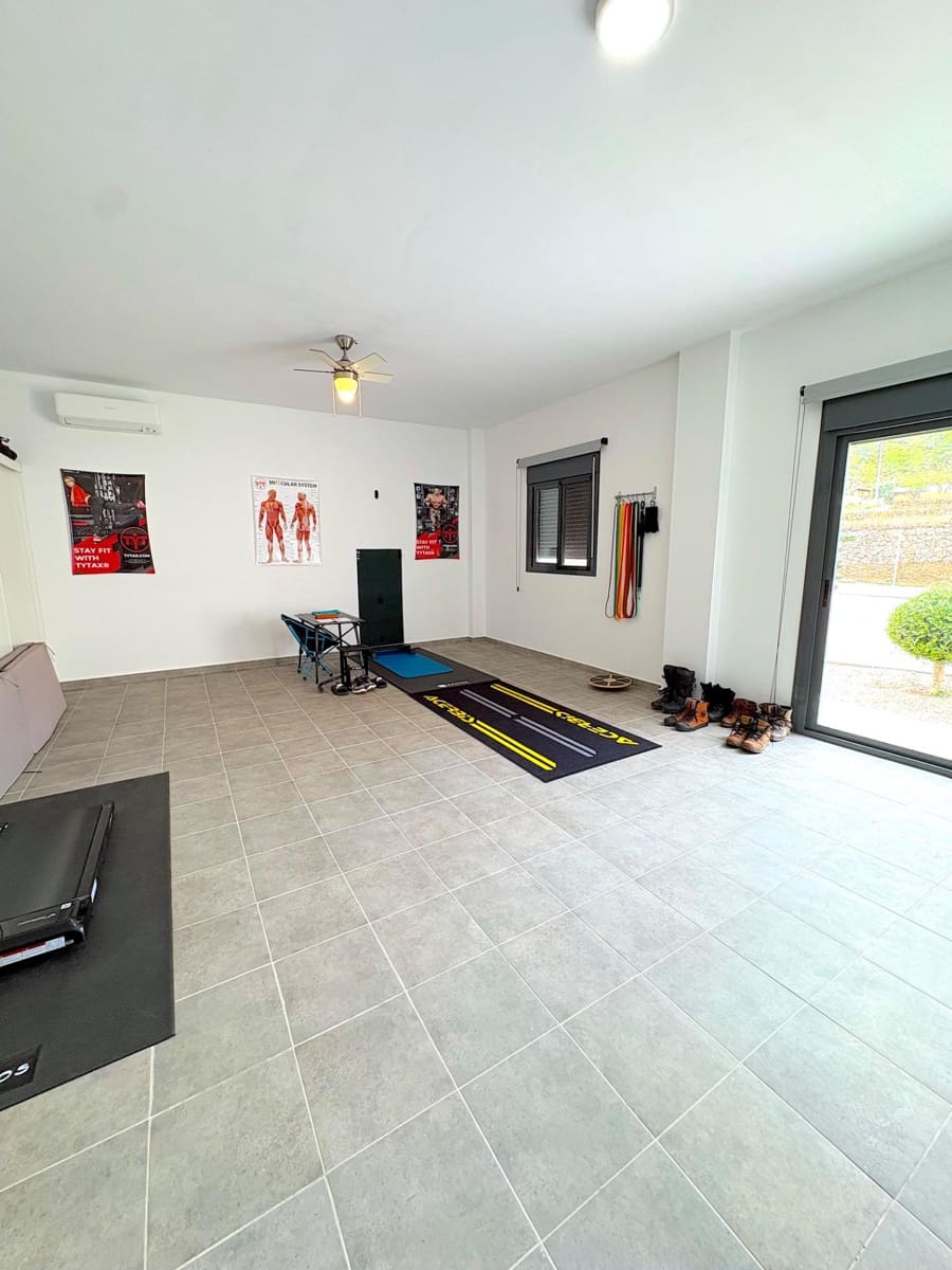 3 bedroom Villa for sale in Abanilla with pool garage - € 470,000 (Ref: 10142503)
