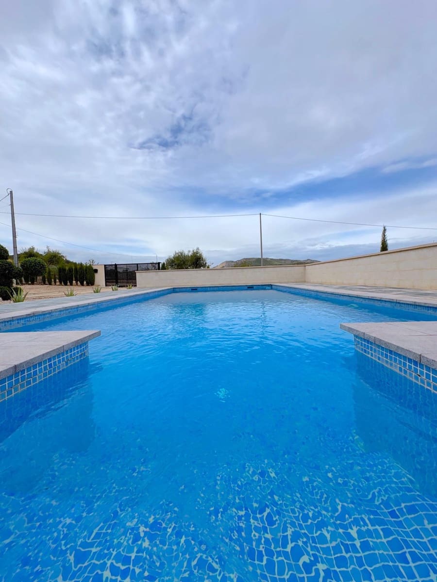 3 bedroom Villa for sale in Abanilla with pool garage - € 470,000 (Ref: 10142503)