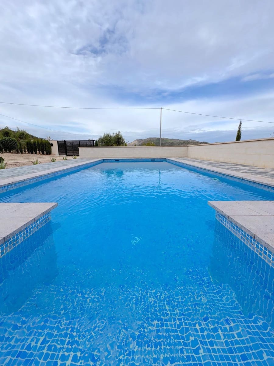 3 bedroom Villa for sale in Abanilla with pool garage - € 470,000 (Ref: 10142503)