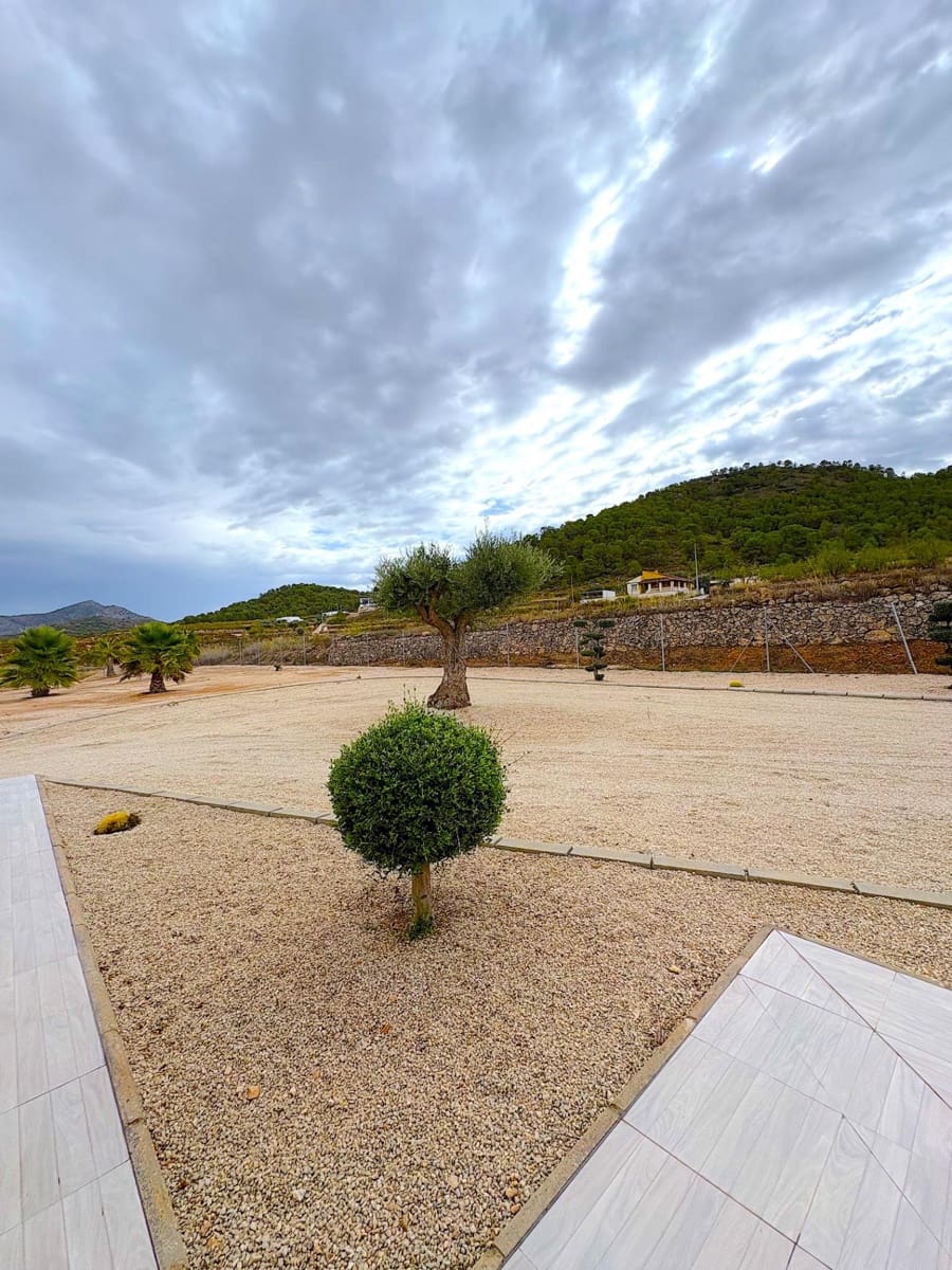 3 bedroom Villa for sale in Abanilla with pool garage - € 470,000 (Ref: 10142503)