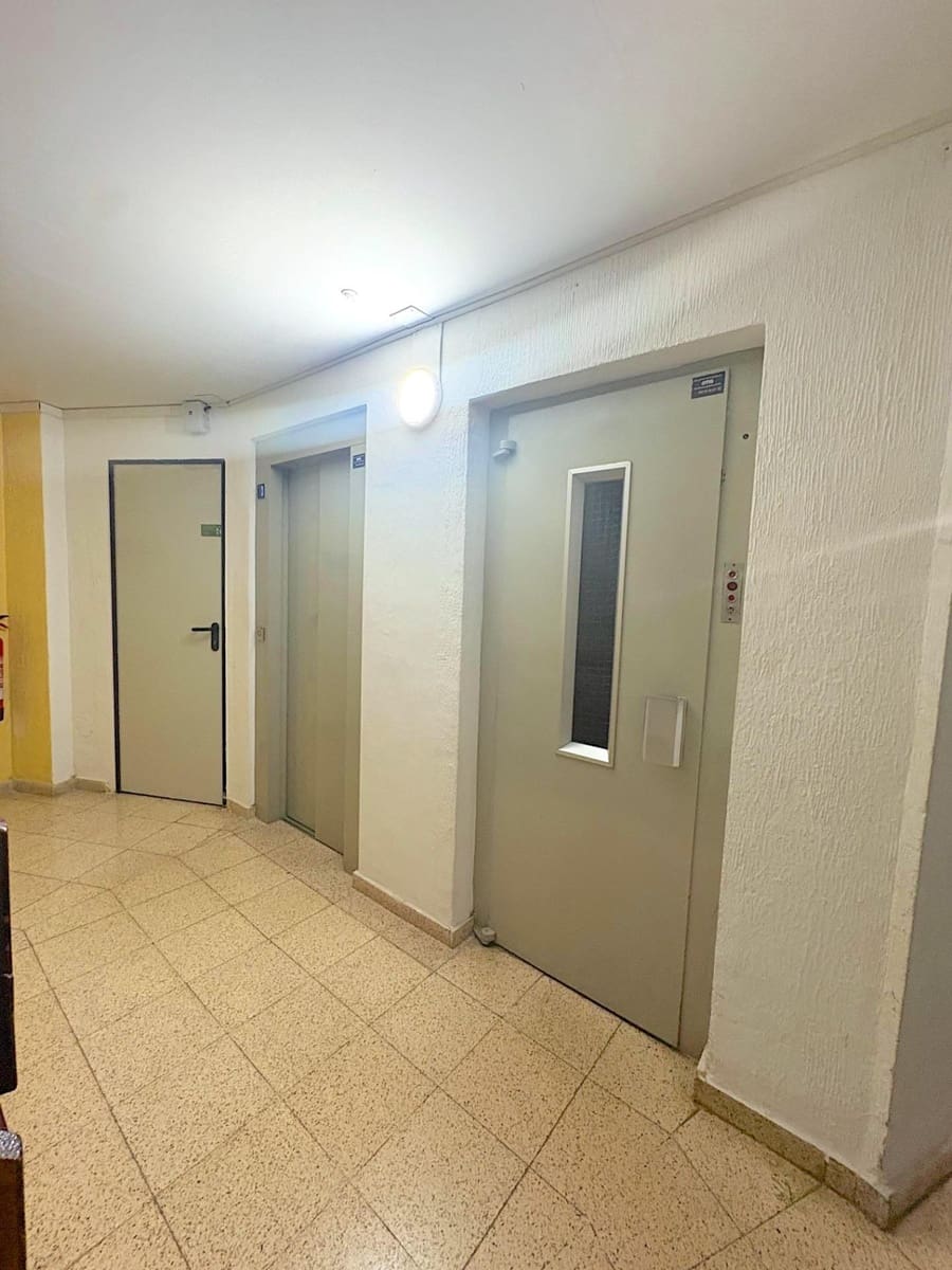 3 bedroom Apartment for sale in Alicante / Alacant city - € 300,000 (Ref: 10168602)