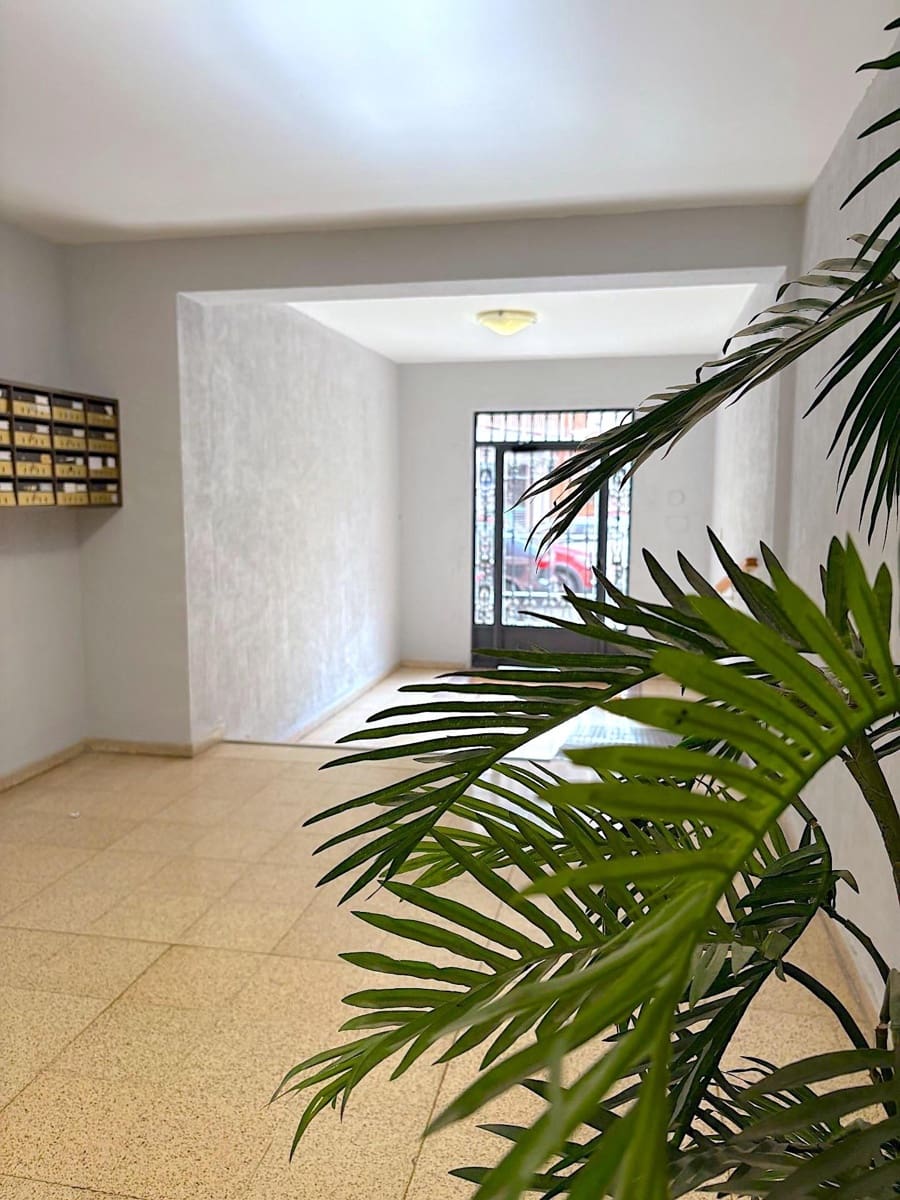 3 bedroom Apartment for sale in Alicante / Alacant city - € 300,000 (Ref: 10168602)