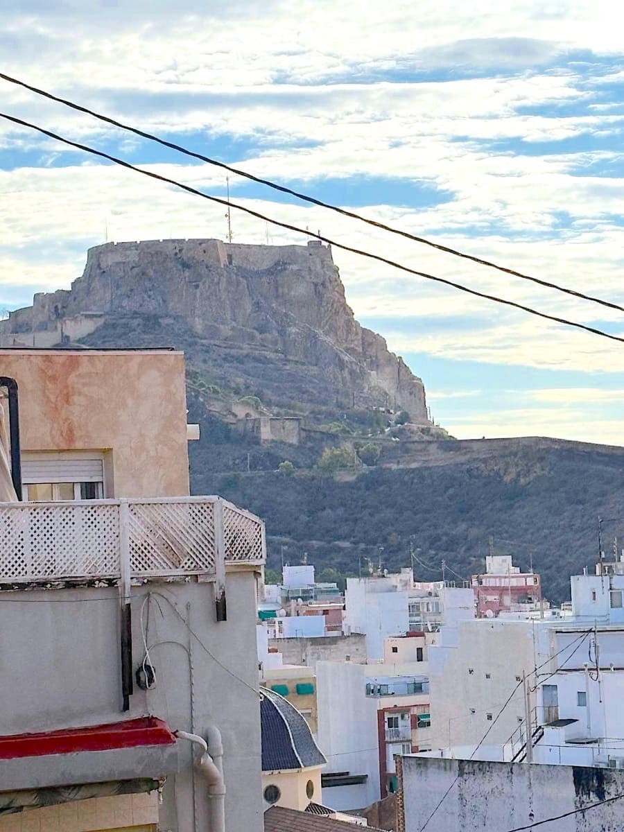 3 bedroom Apartment for sale in Alicante / Alacant city - € 300,000 (Ref: 10168602)