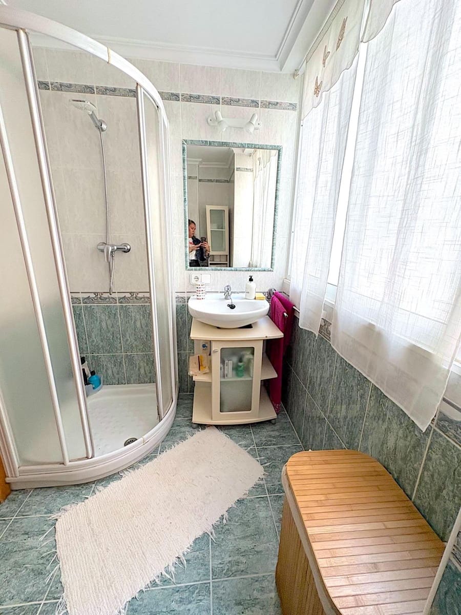 3 bedroom Apartment for sale in Alicante / Alacant city - € 300,000 (Ref: 10168602)