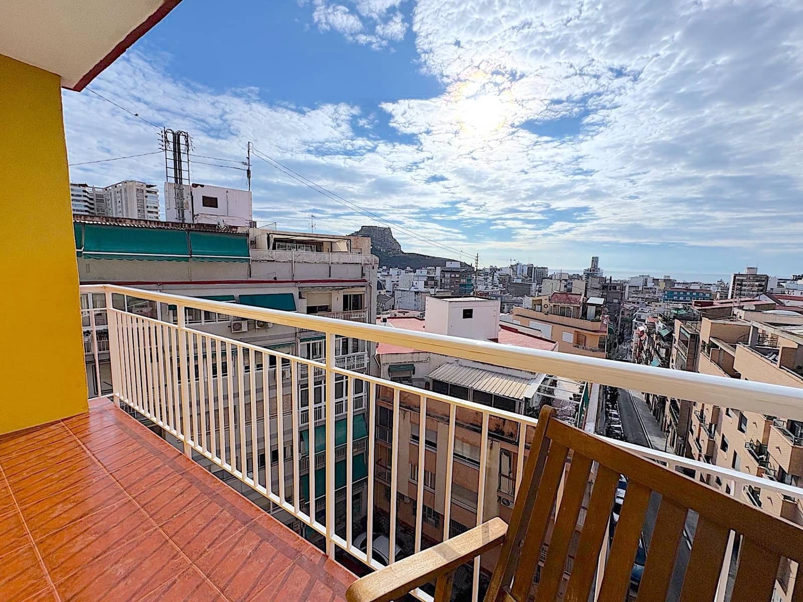3 bedroom Apartment for sale in Alicante / Alacant city - € 300,000 (Ref: 10168602)