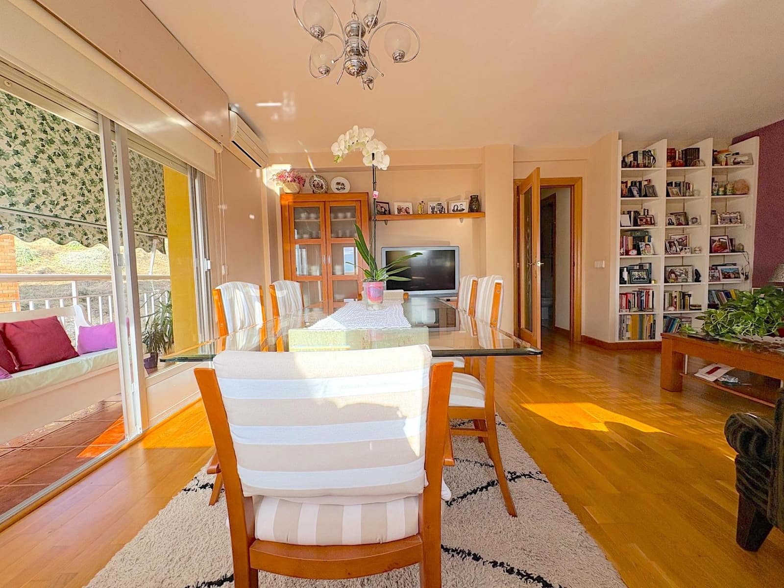 3 bedroom Apartment for sale in Alicante / Alacant city - € 300,000 (Ref: 10168602)