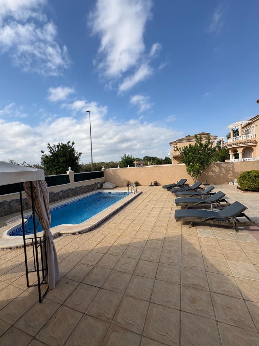 4 soverom Villa til salgs i San Fulgencio med svømmebasseng garasje - € 364 000 (Ref: 10183041)