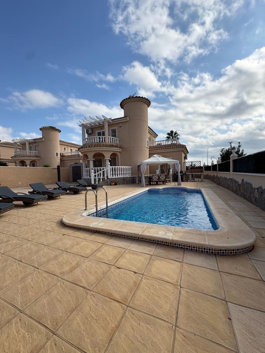 4 soverom Villa til salgs i San Fulgencio med svømmebasseng garasje - € 364 000 (Ref: 10183041)