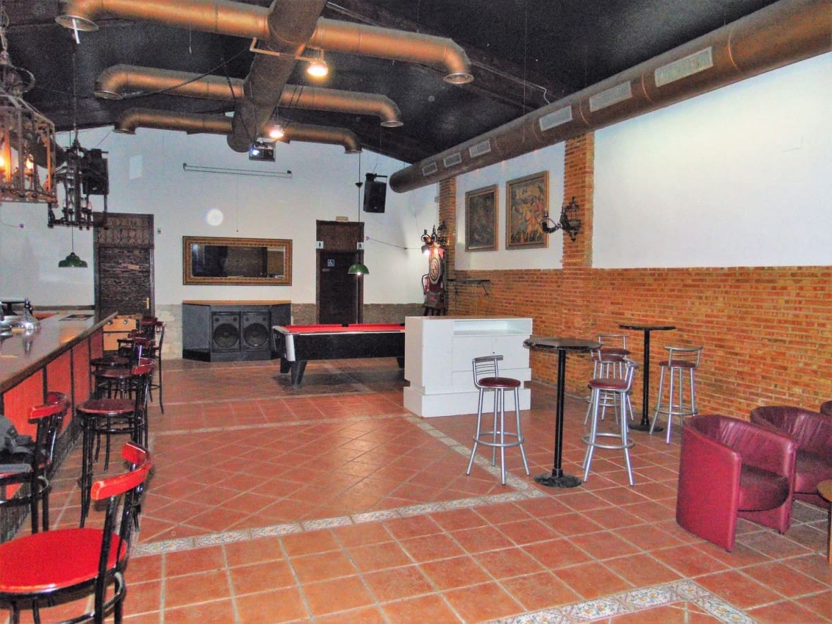 Erhverv til salg i Los Palacios - € 650.000 (Ref: 6184455)