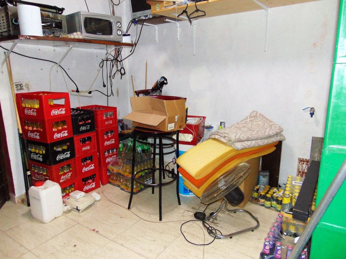 Erhverv til salg i Los Palacios - € 650.000 (Ref: 6184455)