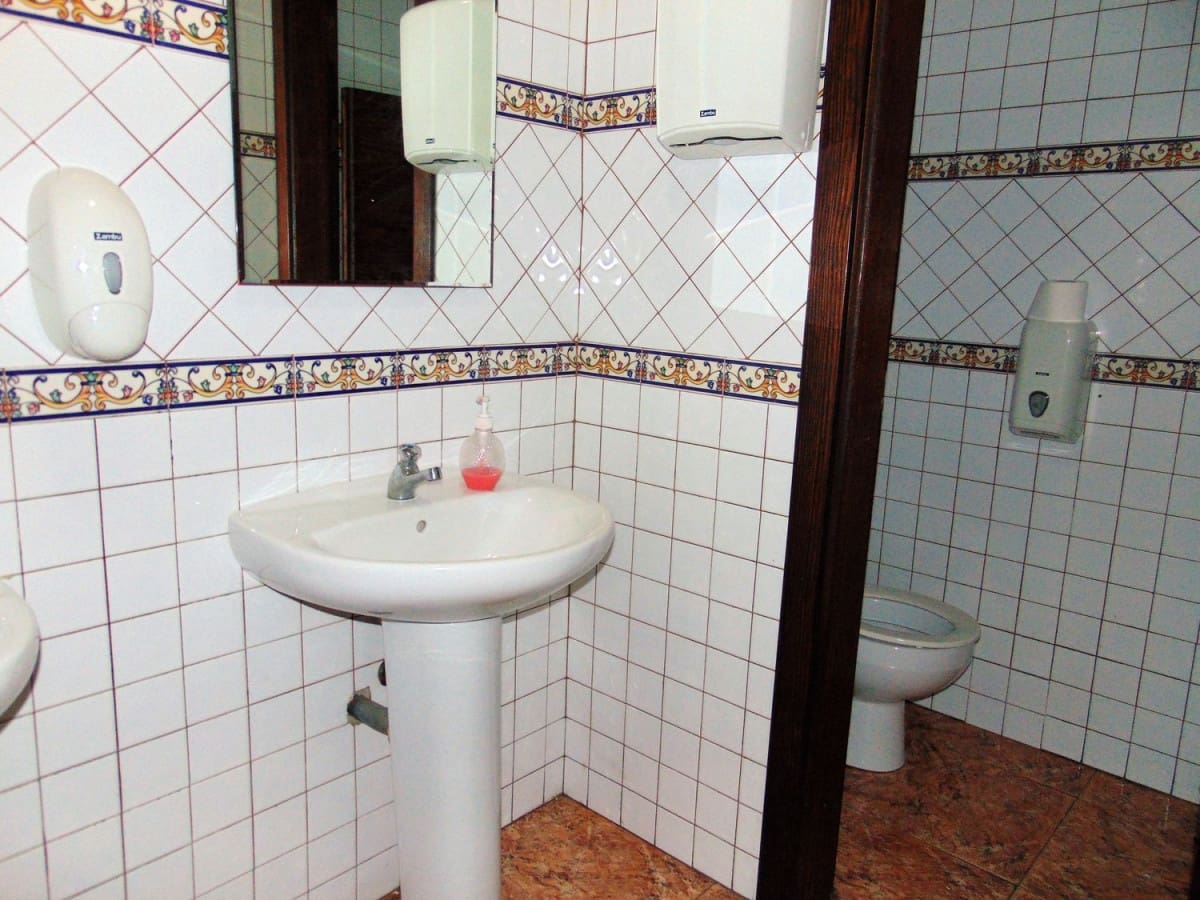 Erhverv til salg i Los Palacios - € 650.000 (Ref: 6184455)