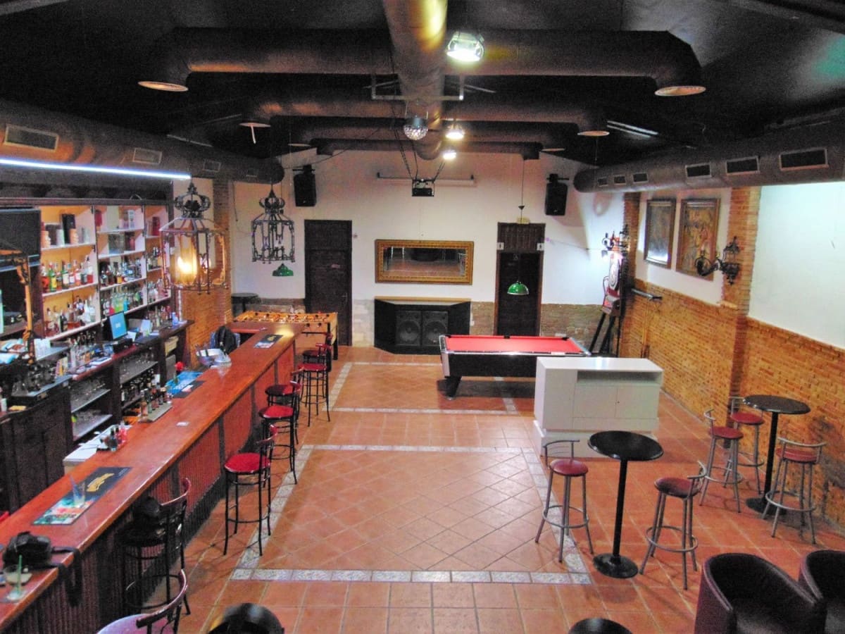 Erhverv til salg i Los Palacios - € 650.000 (Ref: 6184455)