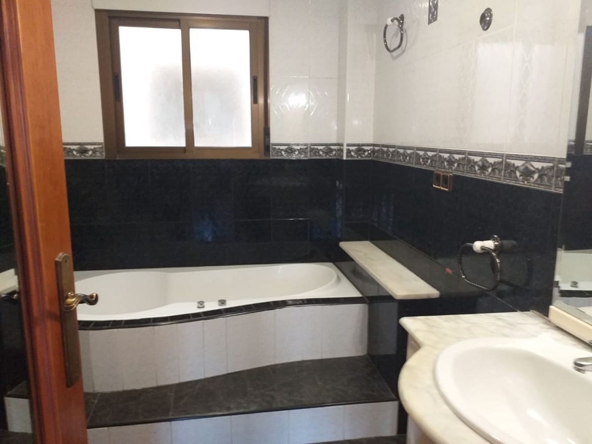 4 Zimmer Villa zu verkaufen in San Fulgencio - 212.000 € (Ref: 6184478)