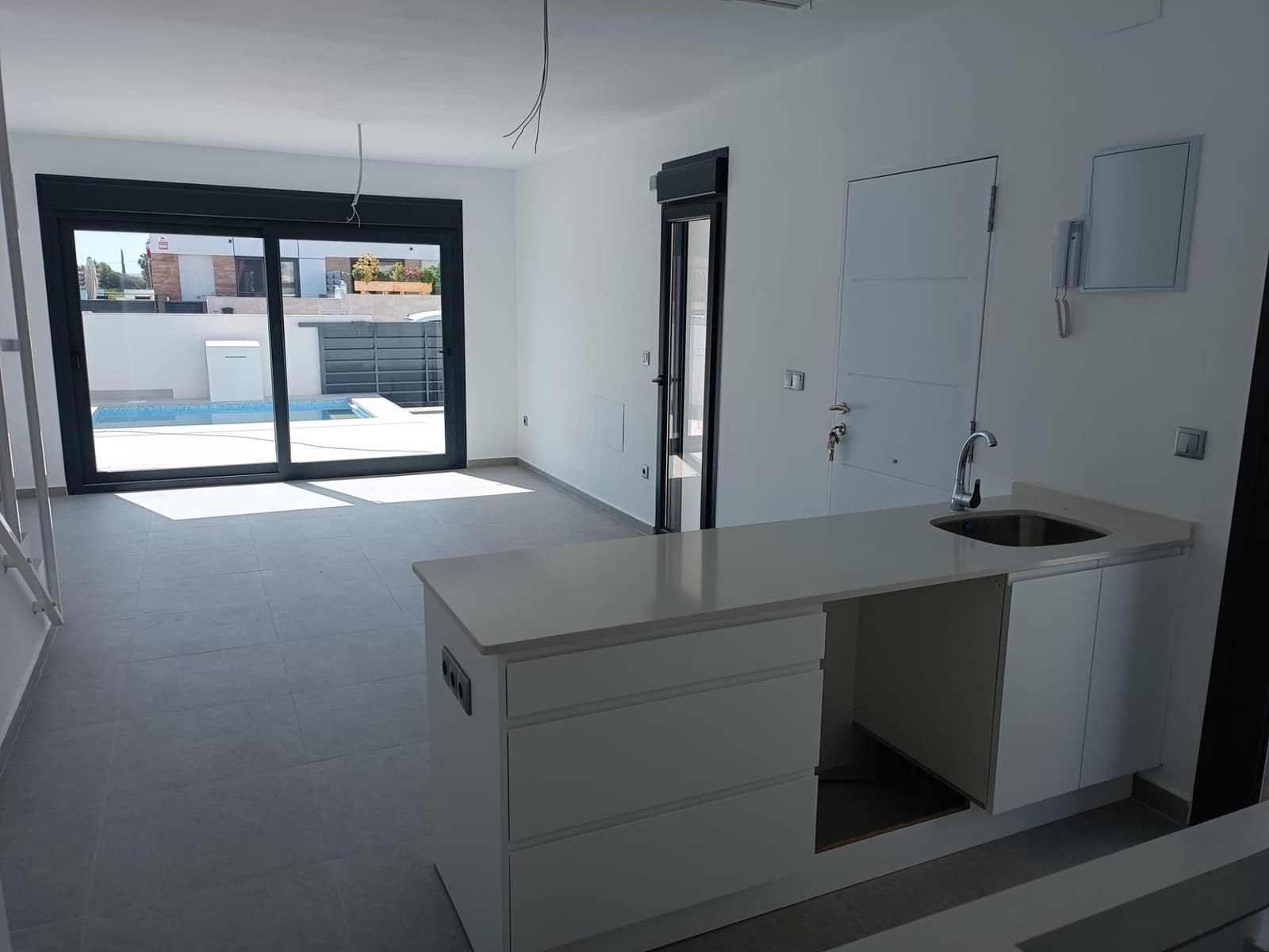 3 sovrum Villa till salu i Daya Nueva med pool - 299 000 € (Ref: 6184637)