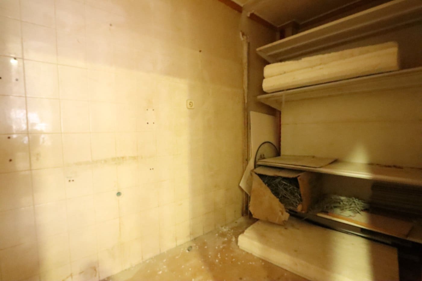 Comercial para venda em Guardamar del Segura - 230 000 € (Ref: 6582079)