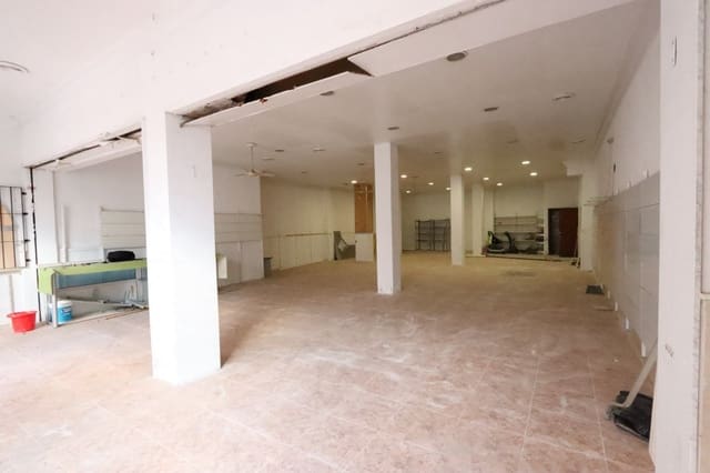 Comercial para venda em Guardamar del Segura - 230 000 € (Ref: 6582079)