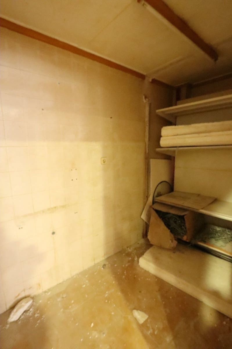 Comercial para venda em Guardamar del Segura - 230 000 € (Ref: 6582079)