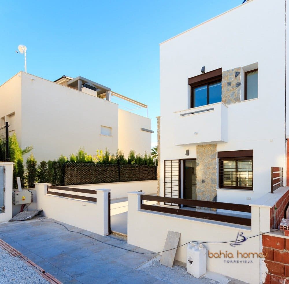 3 Zimmer Reihenhaus zu verkaufen in Pilar de la Horadada mit Pool - 314.900 € (Ref: 6979627)