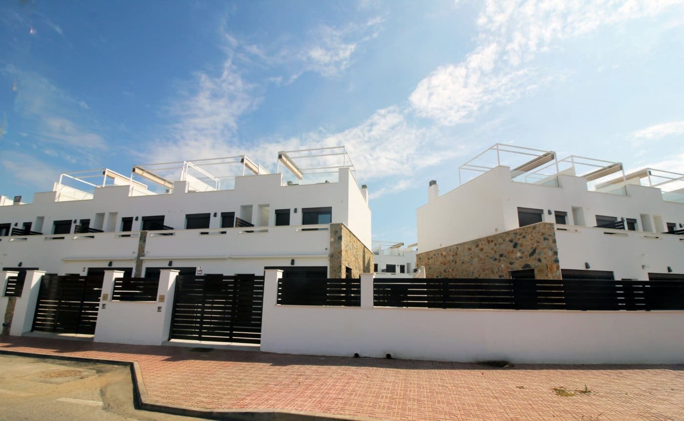 3 Zimmer Reihenhaus zu verkaufen in Pilar de la Horadada mit Pool - 314.900 € (Ref: 6979627)