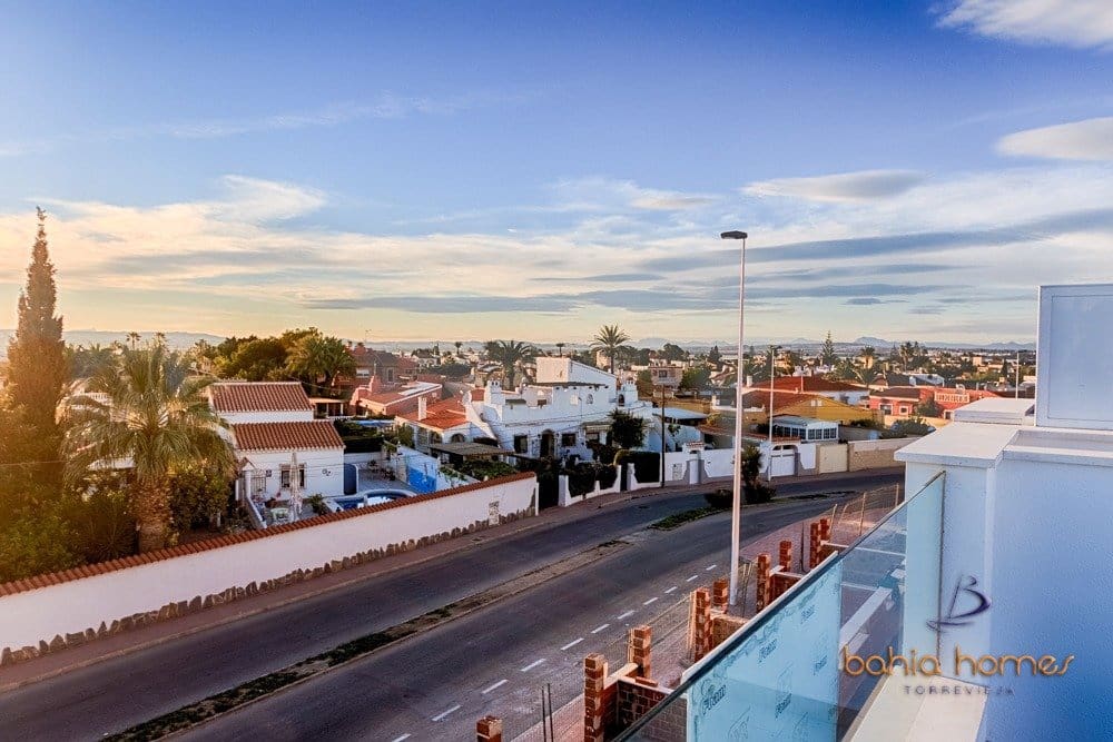 3 Zimmer Reihenhaus zu verkaufen in Pilar de la Horadada mit Pool - 314.900 € (Ref: 6979627)