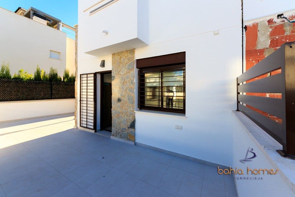 3 Zimmer Reihenhaus zu verkaufen in Pilar de la Horadada mit Pool - 314.900 € (Ref: 6979627)