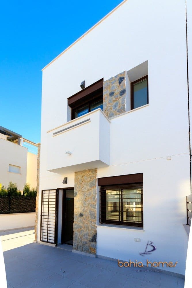 3 Zimmer Reihenhaus zu verkaufen in Pilar de la Horadada mit Pool - 314.900 € (Ref: 6979627)