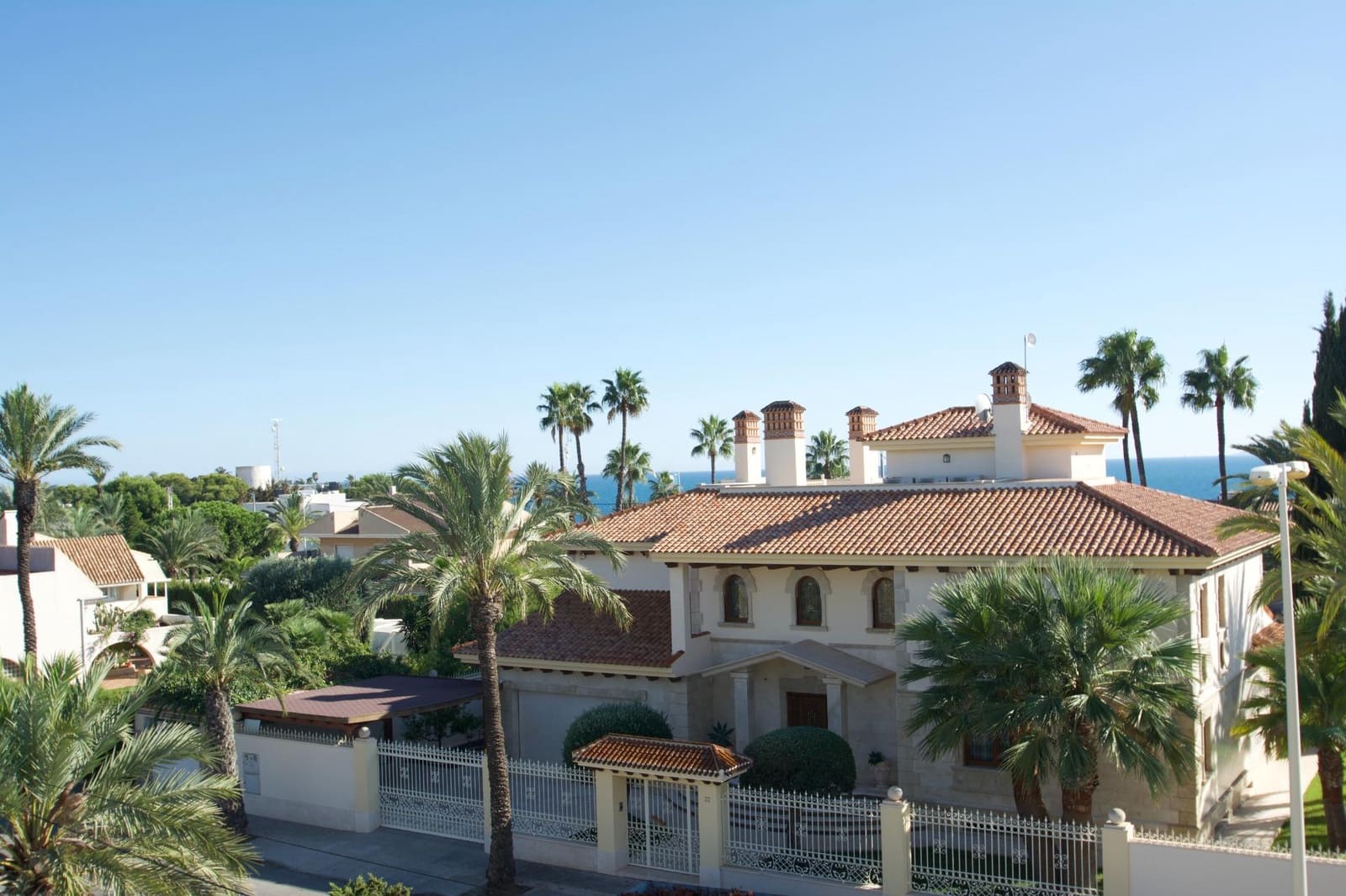 Chalet de 9 habitaciones en Cabo Roig en venta con piscina garaje - 1.850.000 € (Ref: 7408658)