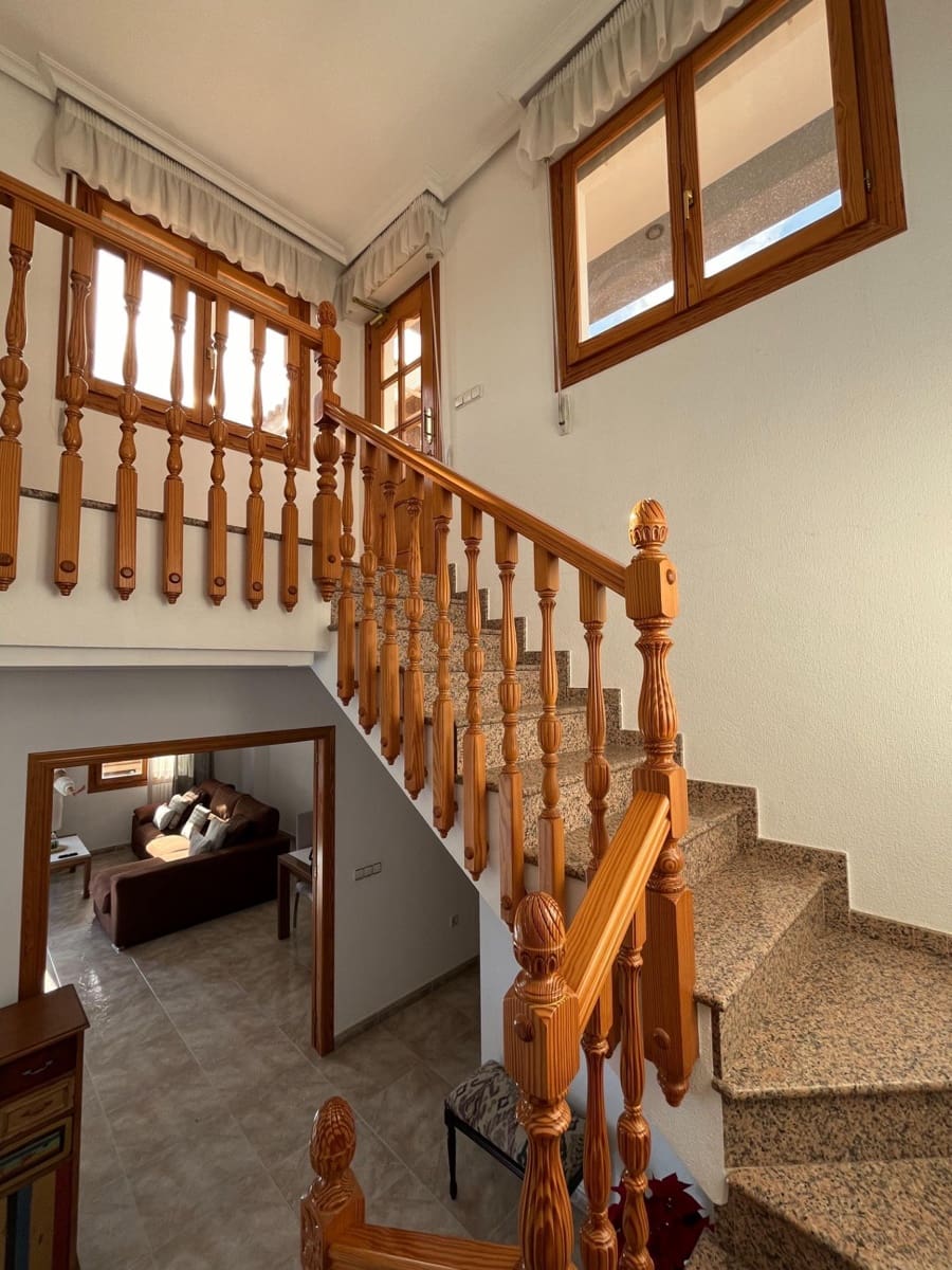 5 soverom Villa til salgs i Rojales med garasje - € 370 000 (Ref: 8038182)