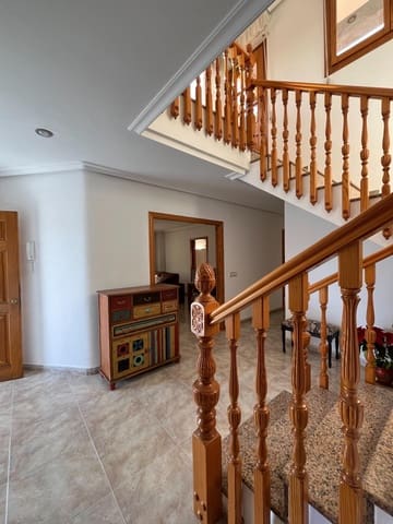 5 soverom Villa til salgs i Rojales med garasje - € 370 000 (Ref: 8038182)