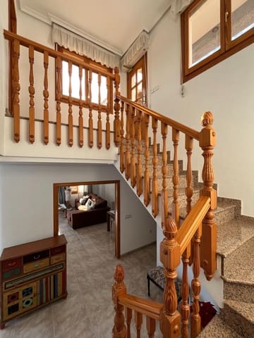 5 soverom Villa til salgs i Rojales med garasje - € 370 000 (Ref: 8038182)