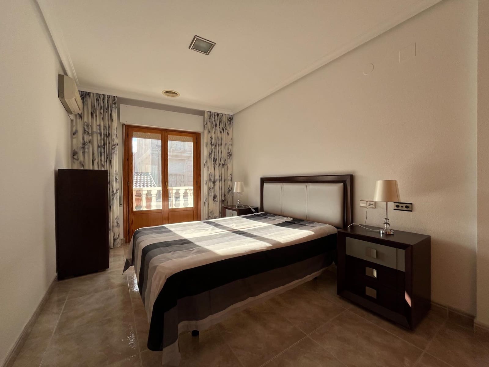 5 soverom Villa til salgs i Rojales med garasje - € 370 000 (Ref: 8038182)