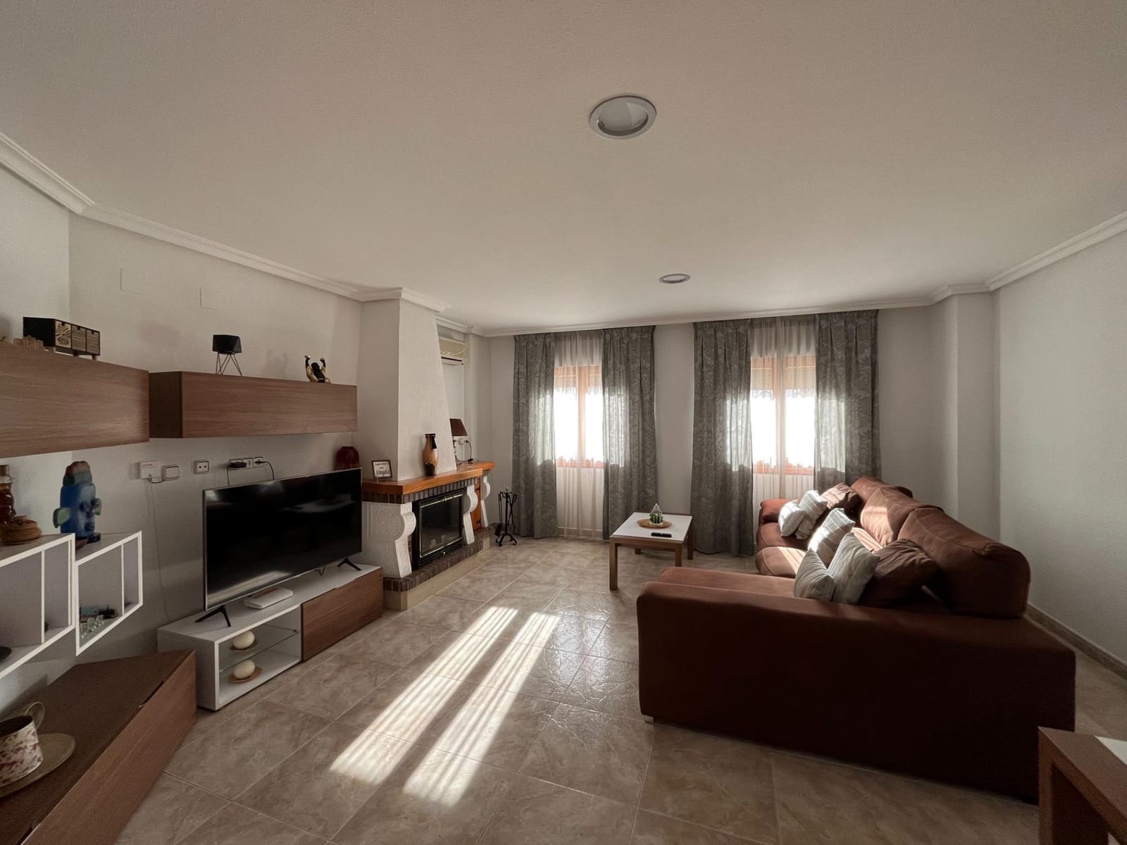 5 soverom Villa til salgs i Rojales med garasje - € 370 000 (Ref: 8038182)