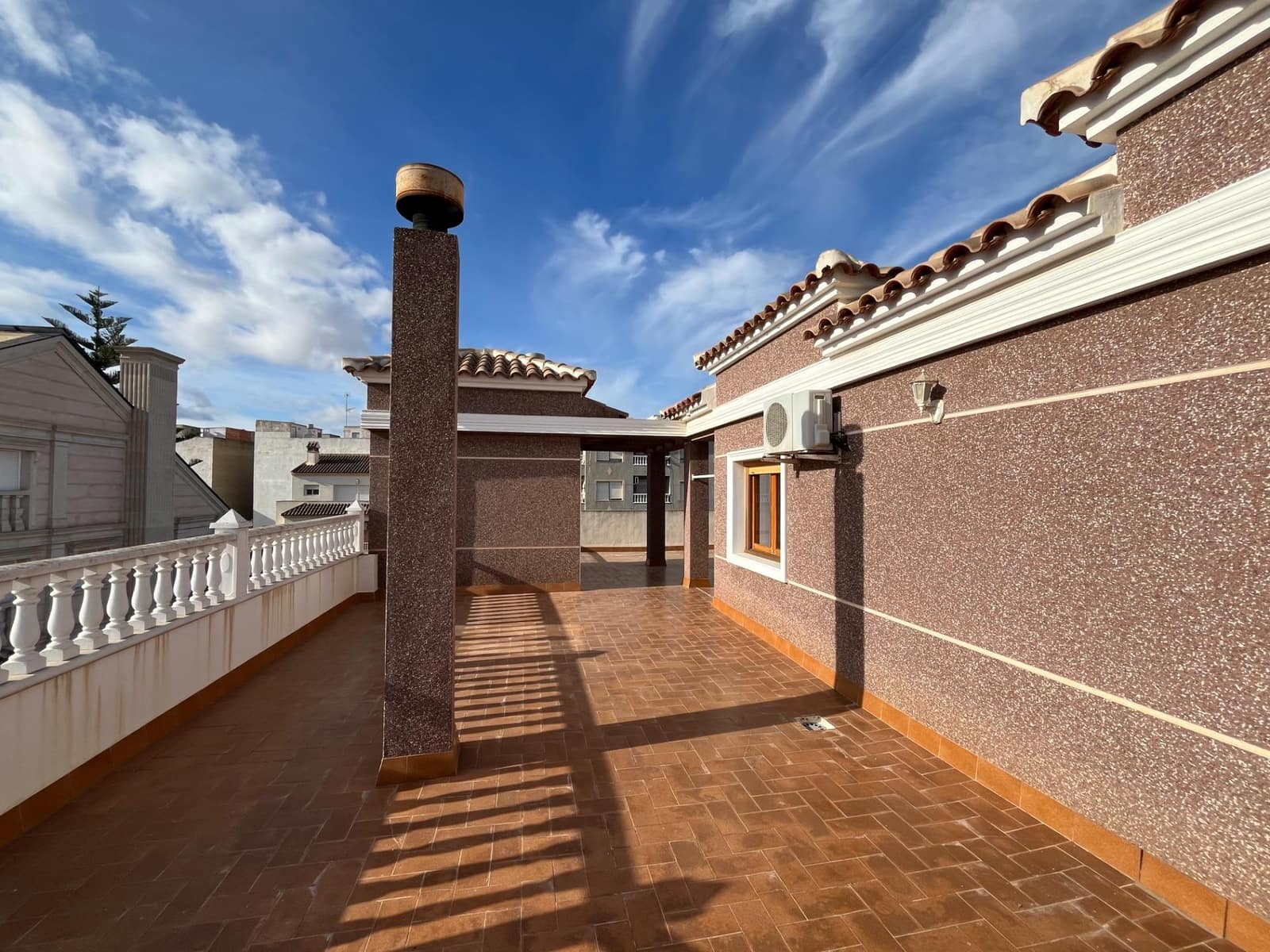 5 soverom Villa til salgs i Rojales med garasje - € 370 000 (Ref: 8038182)