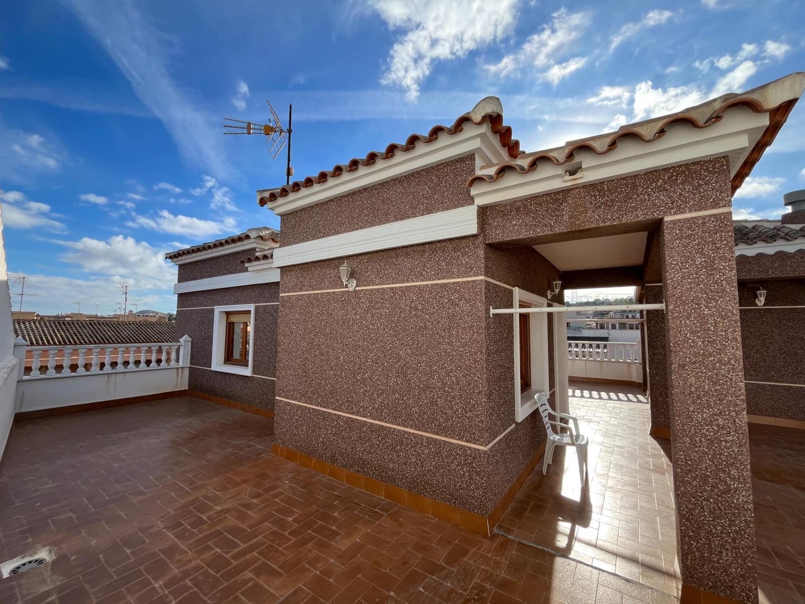 5 soverom Villa til salgs i Rojales med garasje - € 370 000 (Ref: 8038182)