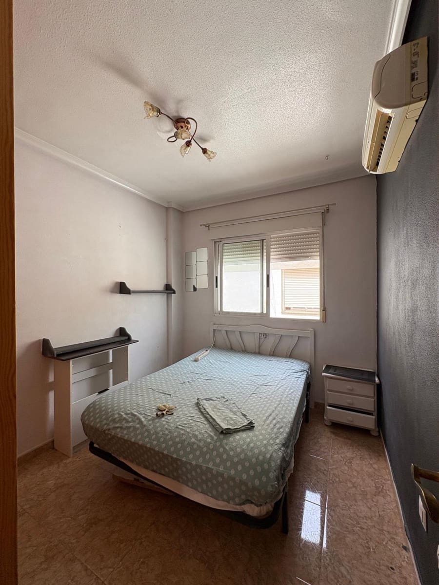 3 soveværelse Bungalow til leje i Los Palacios med garage - € 800 (Ref: 8053424)