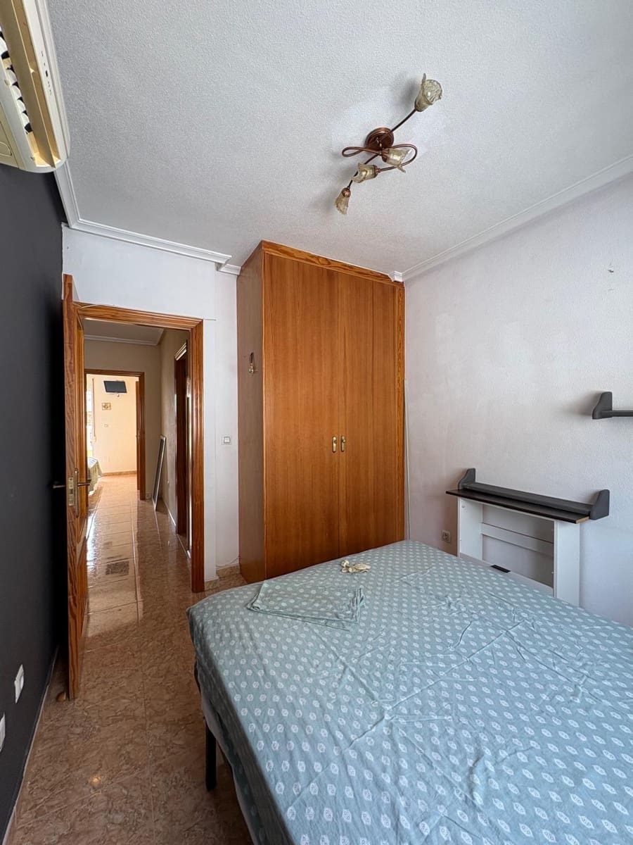 3 soveværelse Bungalow til leje i Los Palacios med garage - € 800 (Ref: 8053424)