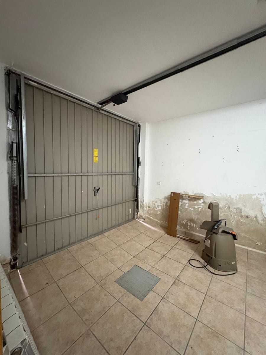 3 soveværelse Bungalow til leje i Los Palacios med garage - € 800 (Ref: 8053424)