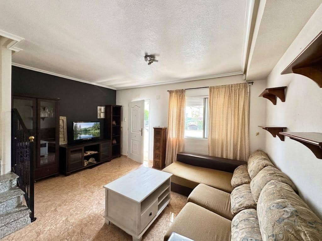 3 soveværelse Bungalow til leje i Los Palacios med garage - € 800 (Ref: 8053424)